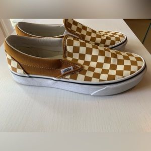 Vans - classic slip on checkerboard shoe/ Sz 8/ dark tan